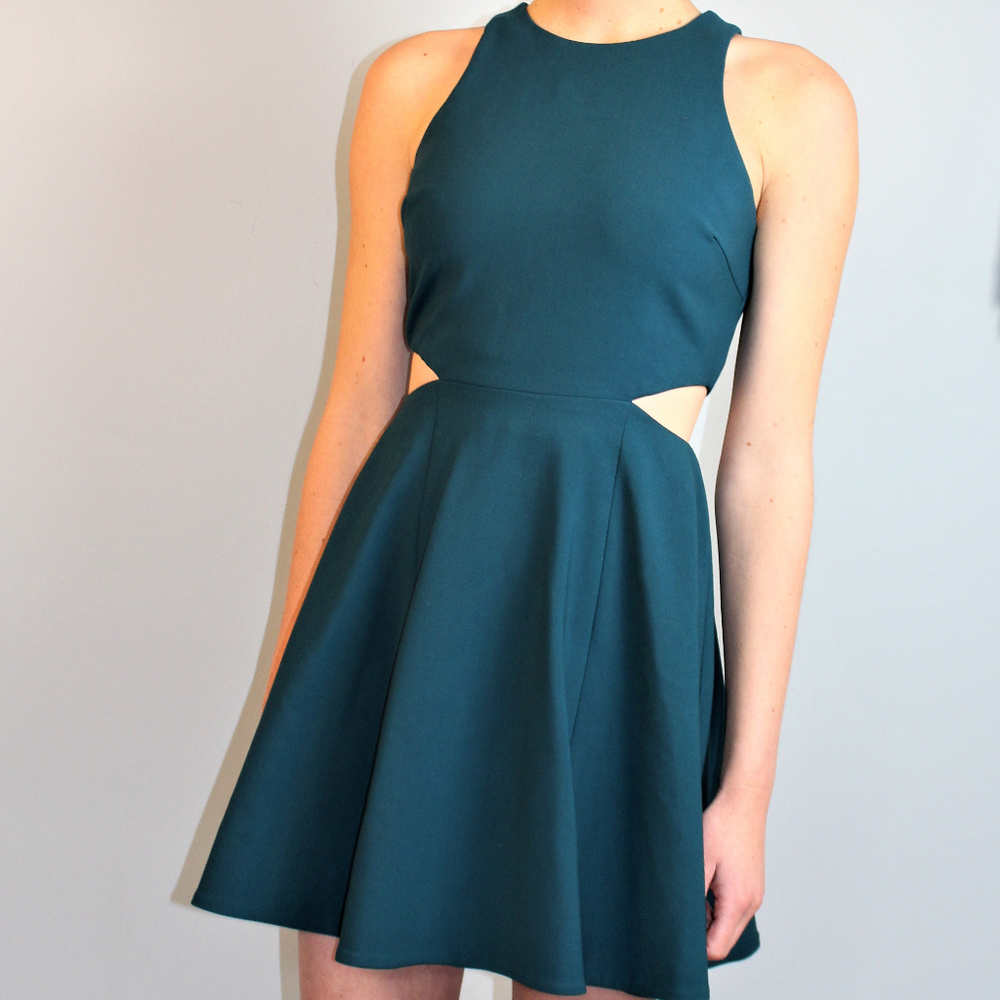 NWOT green Elizabeth and James cut-out dress mini